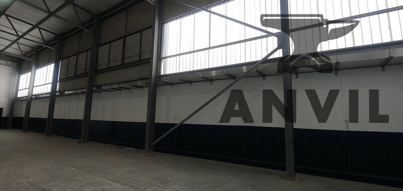 3 Paterson Road  - Double roller shutter Warehouse to let in Patterson Rd property image 2