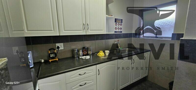 7 Guernsey Drive - Entire Building property image 20