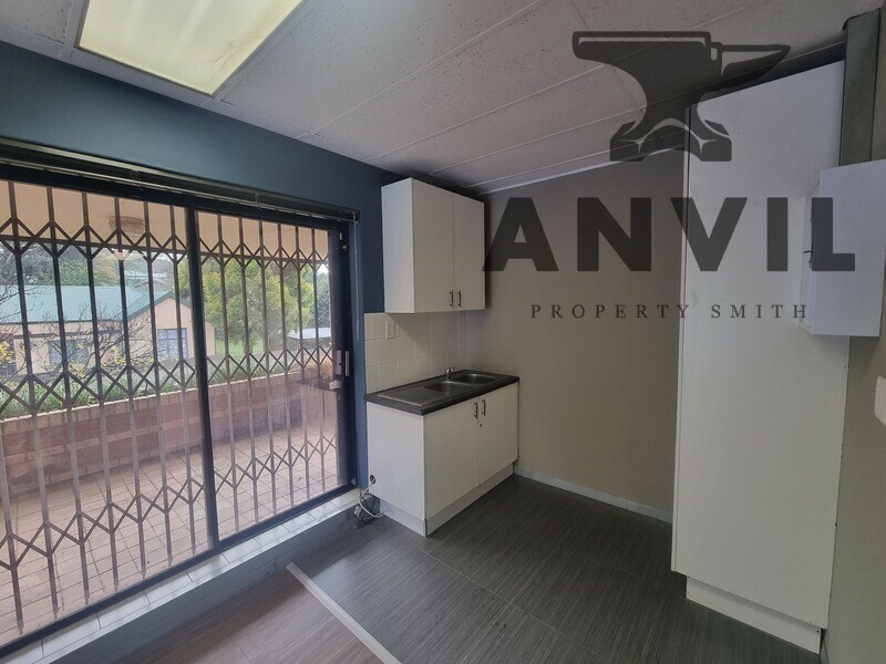 2 Clamart Road - First floor right unit  property image 5