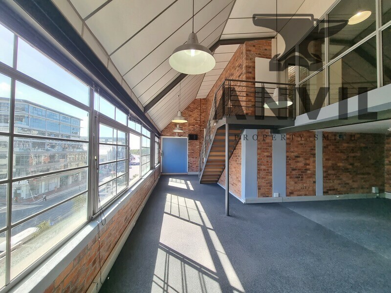 Sovereign Quays ,34 Somerset Road - Suite 320 property image 4