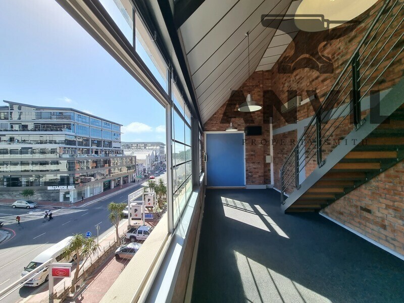 Sovereign Quays ,34 Somerset Road - Suite 320 property image 5