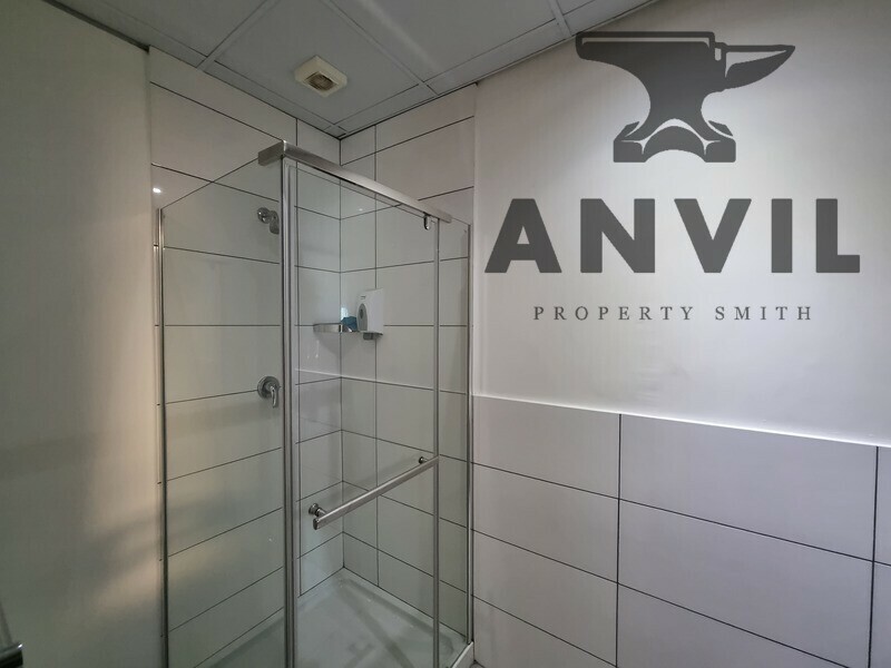 Convention Tower, Corner Heerengracht and Walter Sisulu Aveune - 11th Floor UnitO11b Premium Suite property image 5