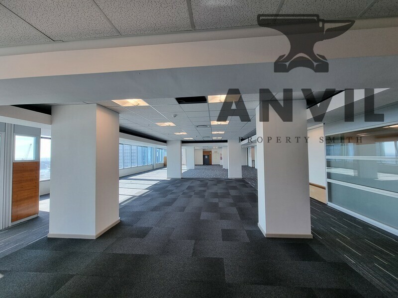 Convention Tower, Corner Heerengracht and Walter Sisulu Aveune - 11th Floor UnitO11b Premium Suite property image 7