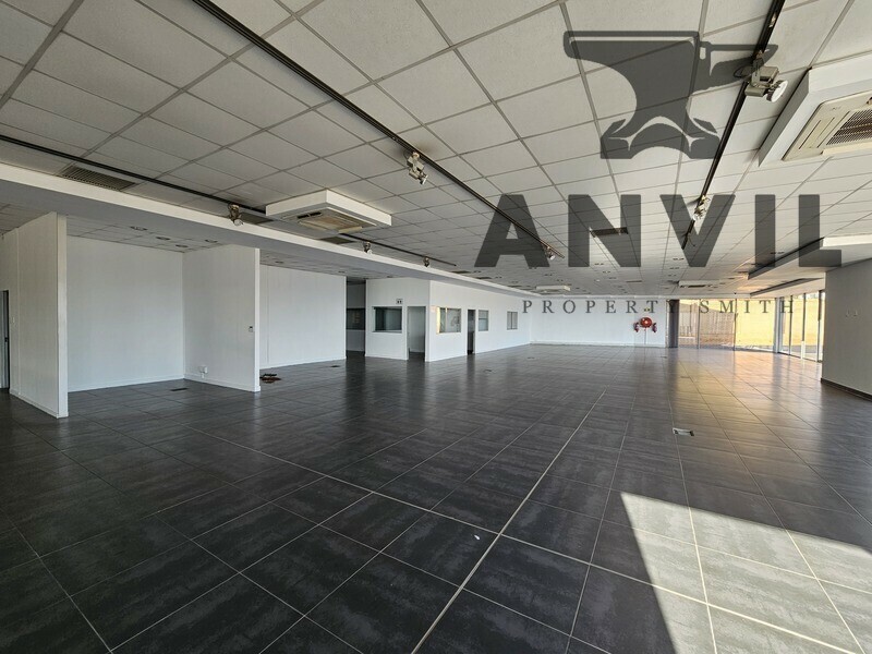 1 Rooibok Street - Showroom 3 (ex. Renault) property image 3 1 Rooibok Street - Showroom 3 (ex. Renault) property image 3