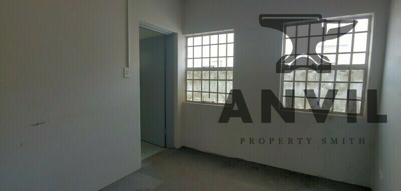 8 Edgar Ln - Warehouse/Workshop to let in North End property image 10 8 Edgar Ln - Warehouse/Workshop to let in North End property image 10