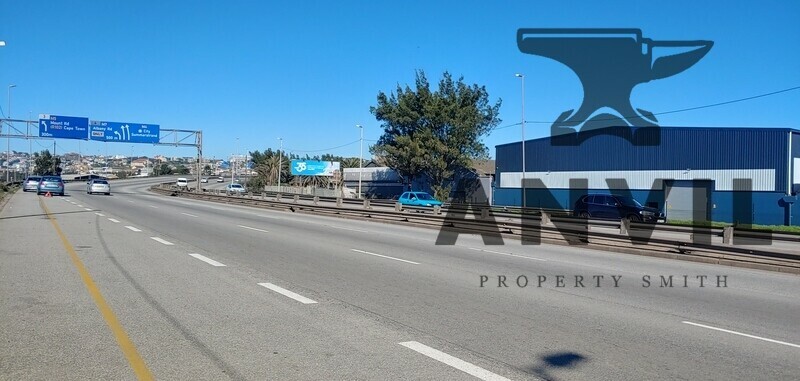 3 Paterson Road  - Double roller shutter Warehouse to let in Patterson Rd property image 22
