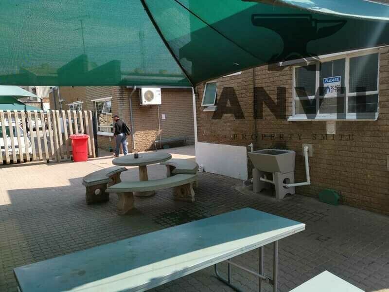 10 Baksteen Road, Clayville  - 1,856 sqm for sale  property image 8