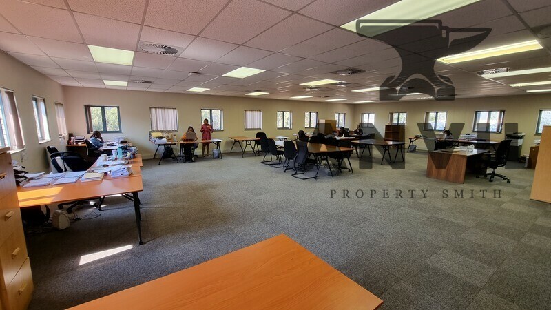 Erf 256-5 Meadowdale  - African Products- Entire Building  property image 16