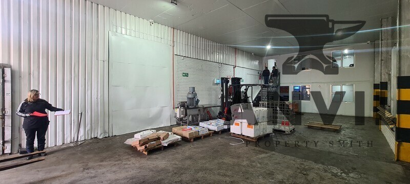 34 Marine Drive Paarden Eiland - Zone L  property image 3