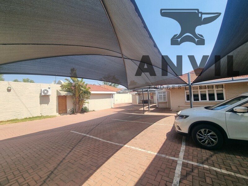 Barry Hertzog - whole building  property image 37