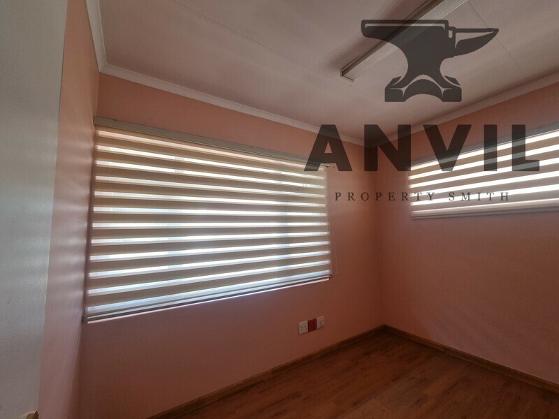 Barry Hertzog - whole building  property image 6