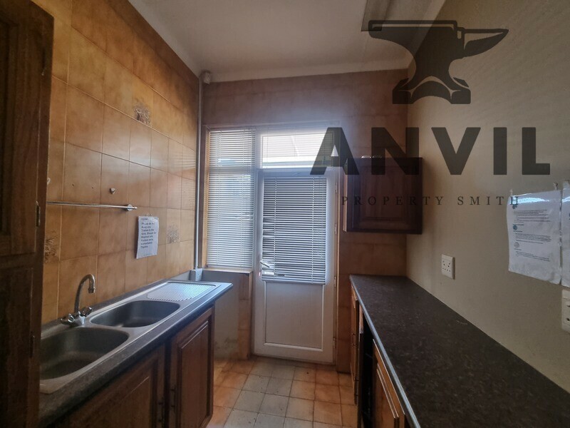 Barry Hertzog - whole building  property image 7