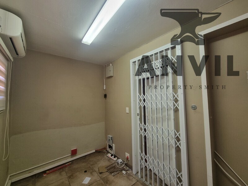 Barry Hertzog - whole building  property image 13