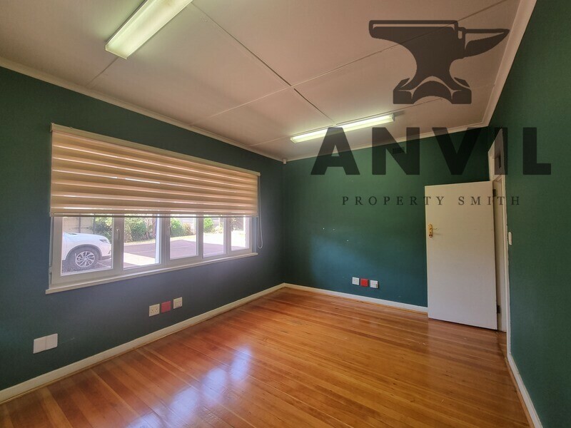 Barry Hertzog - whole building  property image 16