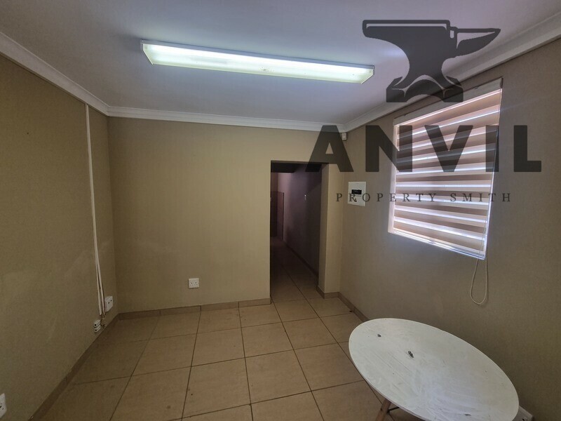 Barry Hertzog - whole building  property image 21
