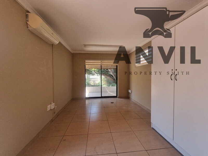 Barry Hertzog - whole building  property image 26