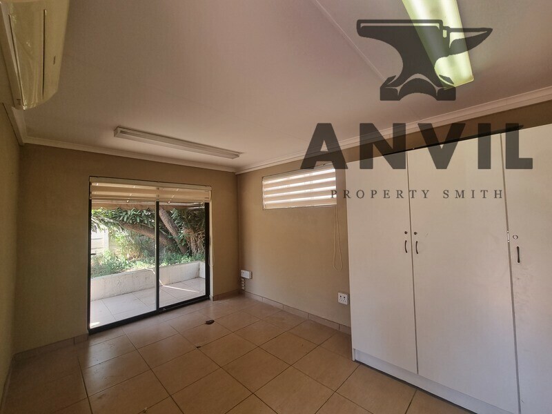 Barry Hertzog - whole building  property image 27