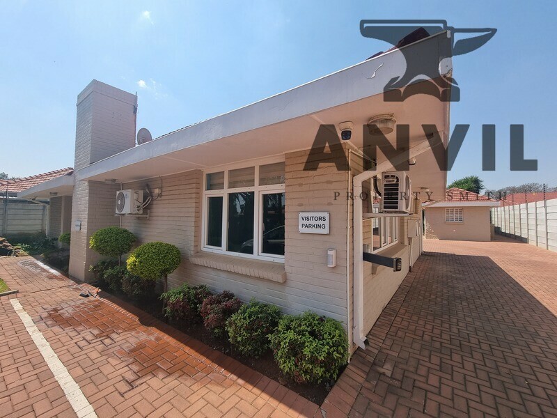 Barry Hertzog - whole building  property image 31