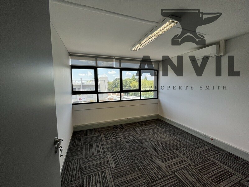 Village Green Shopping Centre - First Floor - Left  property image 4