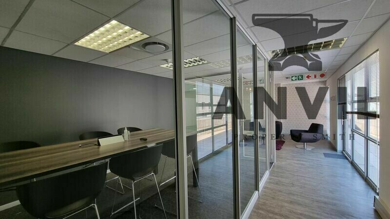 The Woodlands Office Park, Building 29, Woodmead, Sandton - SF RHS property image 4