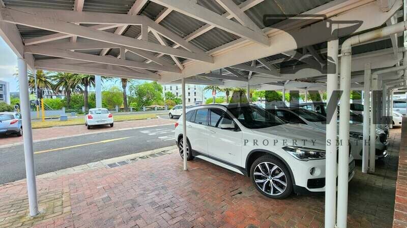 1 Bloemhof Road - First Floor (left) property image 2