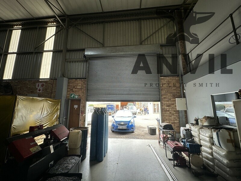 Hunta Industrial Park, Stormill, Roodepoort - Unit 2 property image 5