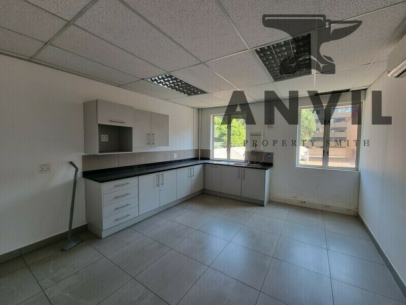 256 Oak Avenue - entire ground floor  property image 9