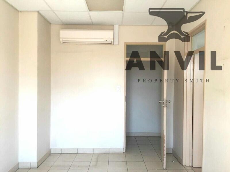 Silver Oaks Crossing, Silver Lakes, Pretoria  - Silver Crossing Building -Life Medical GF - Shop 45 property image 6