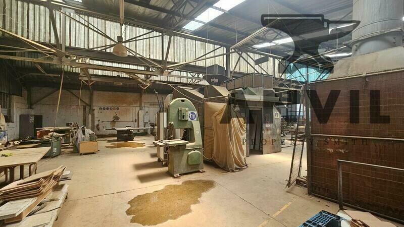 38 4th street - Entire Building  property image 12