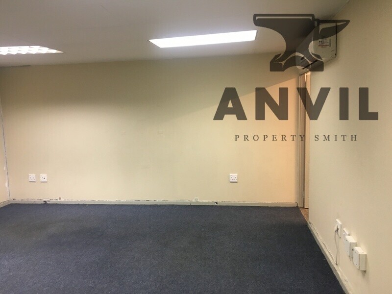 Inospace Jet Park - Unit 13 property image 4