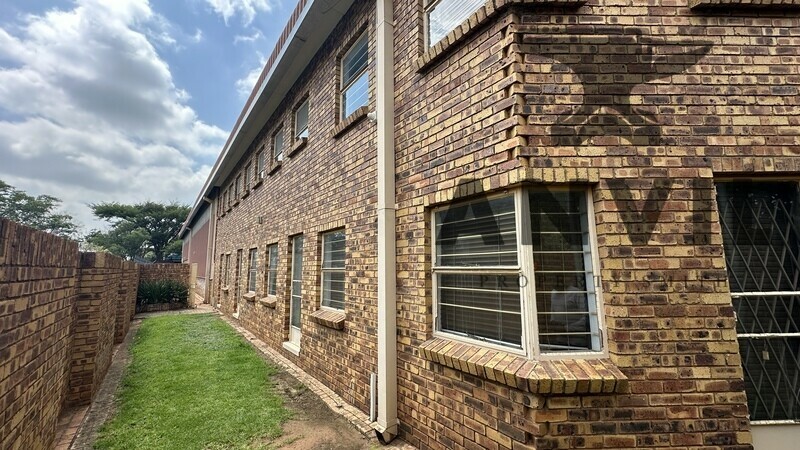 279 Granville Avenue  - Entire Property  property image 25