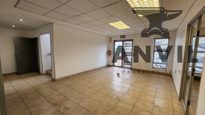 Twenty One Industrial Estate, Warehouse 4 - Unit C property image 3