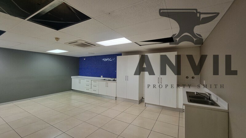 Stonemill Office Park, Randburg - stone mill - office space - downstairs - dam facing.  property image 10