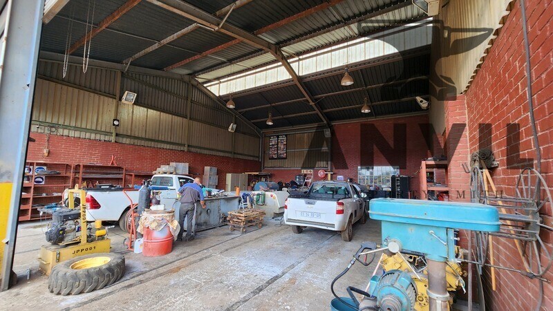 16 Industry Road, Clayville, Midrand  - 4,385 sqm A grade office with workshop and yard space  property image 36