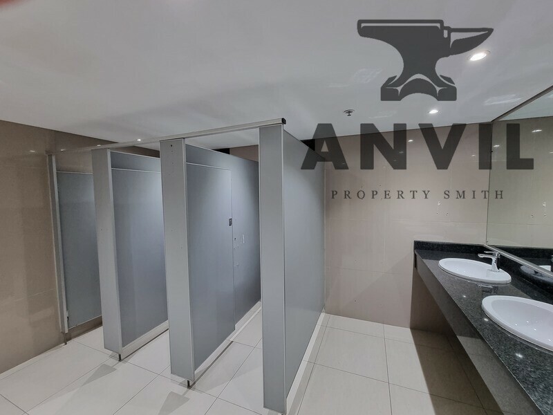 10 Christiaan Barnard - 6th Floor property image 5