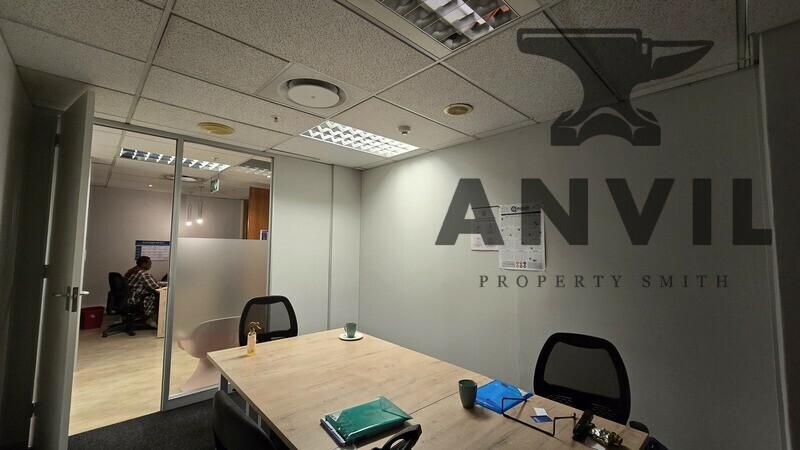 5 Saint Georges Mall - 2nd Floor Suite property image 10