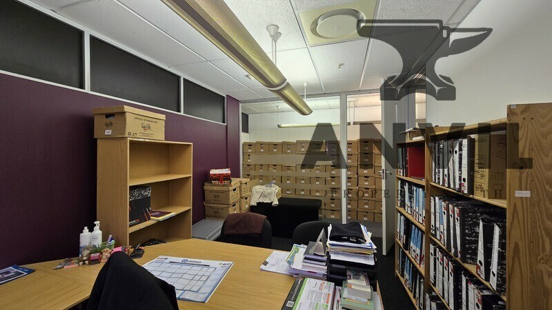 5 Saint Georges Mall - 2nd Floor Suite property image 24