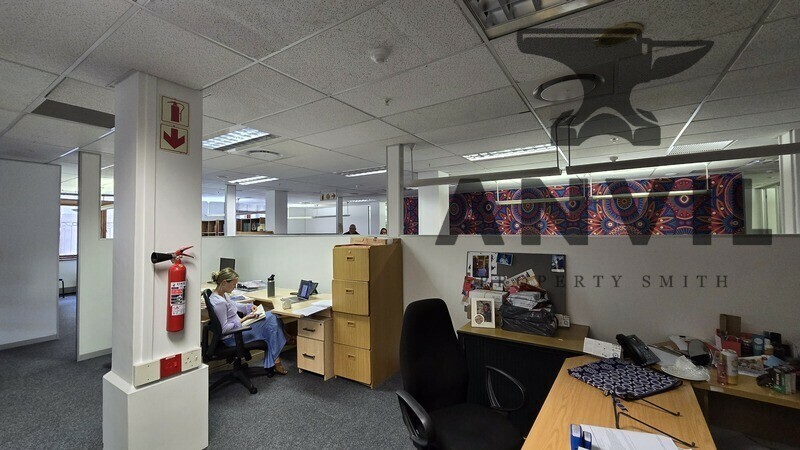 5 Saint Georges Mall - 2nd Floor Suite property image 33