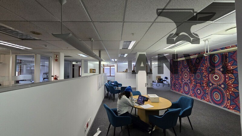 5 Saint Georges Mall - 2nd Floor Suite property image 37