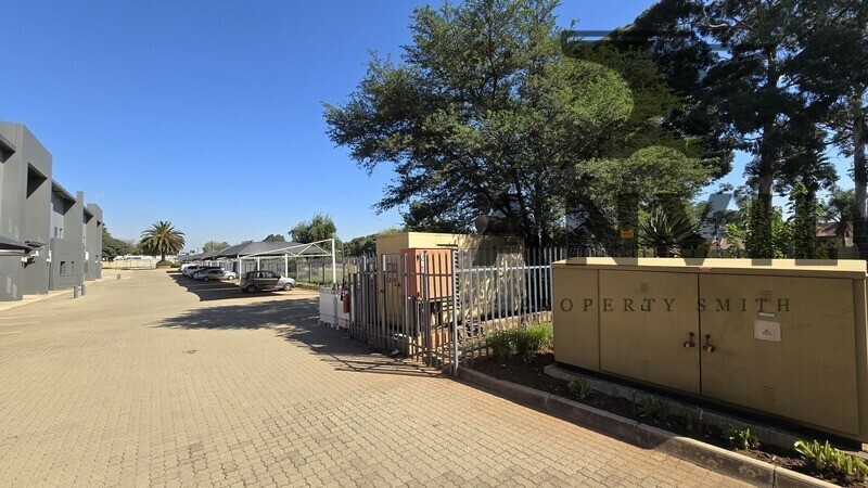 Maple Park Industrial Warehouse - Unit 4 property image 4