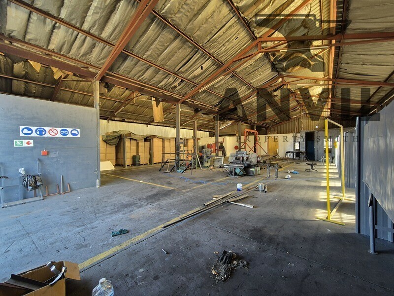 215 Bosworth Street - Ground Floor Unit 4 @ 600sqm warehouse unit to let in Alrode south with yard space property image 3