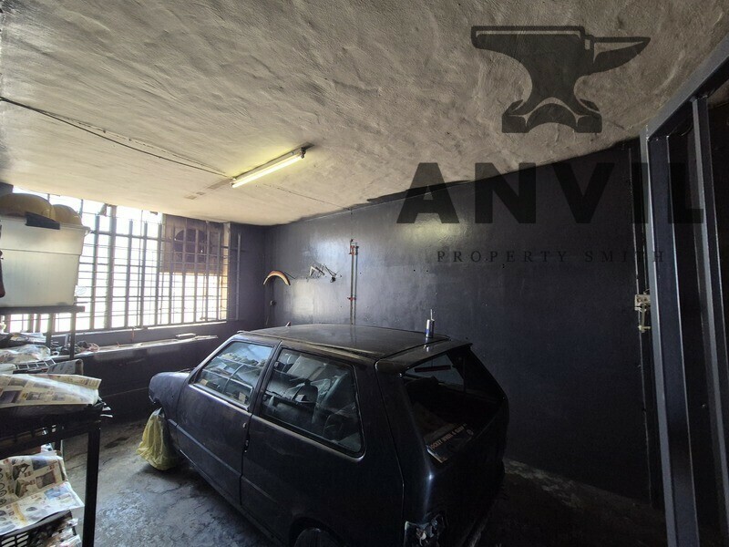 215 Bosworth Street - Ground Floor Unit 4 @ 600sqm warehouse unit to let in Alrode south with yard space property image 10