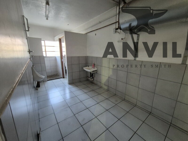 15 - 17 Basalt St, Alrode, Alberton - 537sqm warehouse available  property image 9