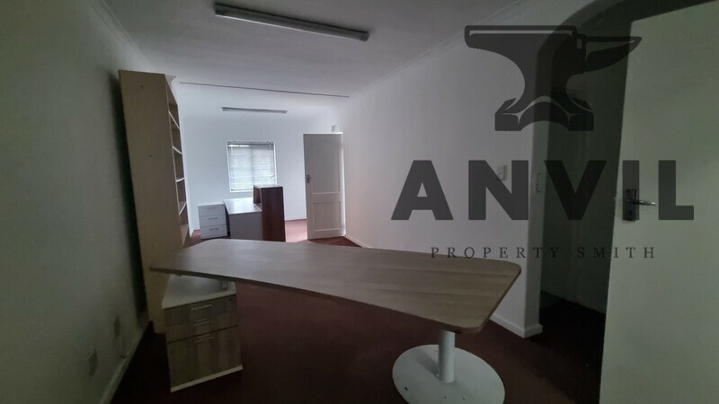 Ruco Business Park, Airport Industria 1 - Unit 10 property image 5