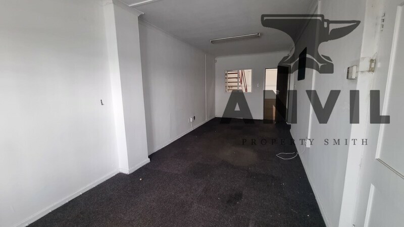 Ruco Business Park, Airport Industria 1 - Unit 10 property image 16