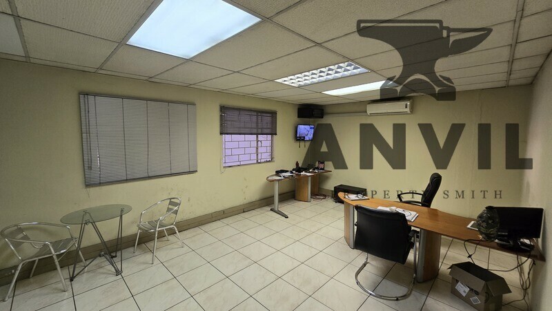 Freight City, Jet Park - Unit 6 property image 12