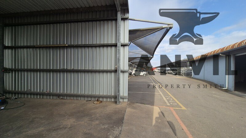 Eddie Hagen Bonded Site Cato Ridge - Car Park and Buildings property image 16