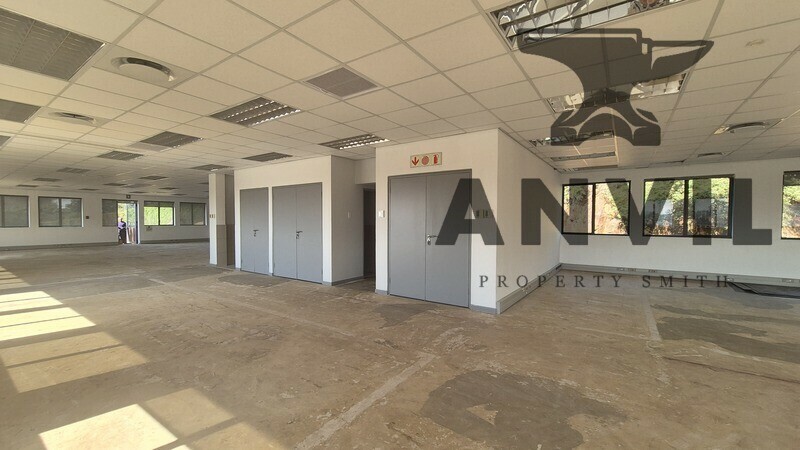 8 Pin Oak Avenue - Top Floor property image 6