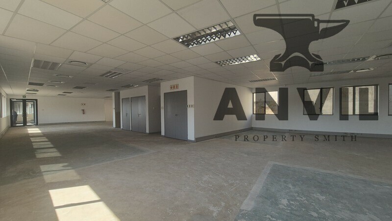 8 Pin Oak Avenue - Top Floor property image 10