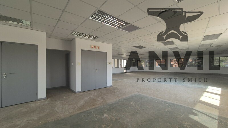 8 Pin Oak Avenue - Top Floor property image 11